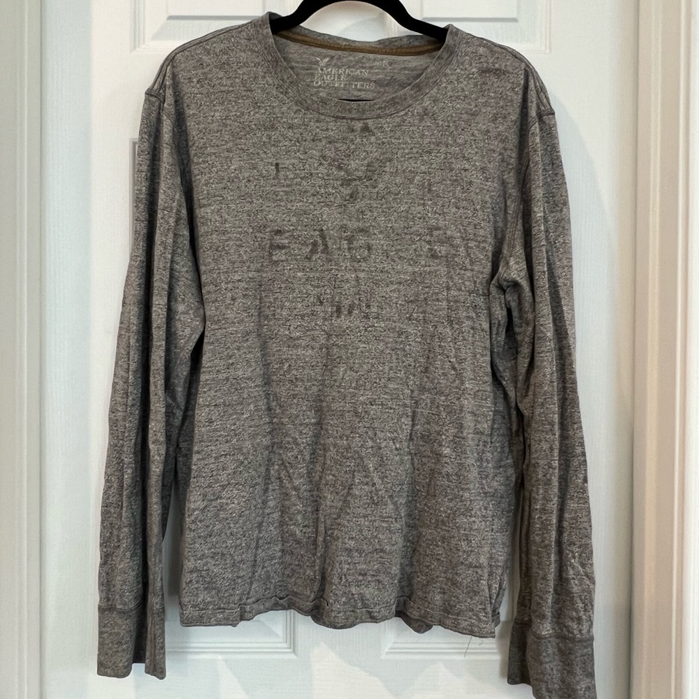 American Eagle men’s sweater.